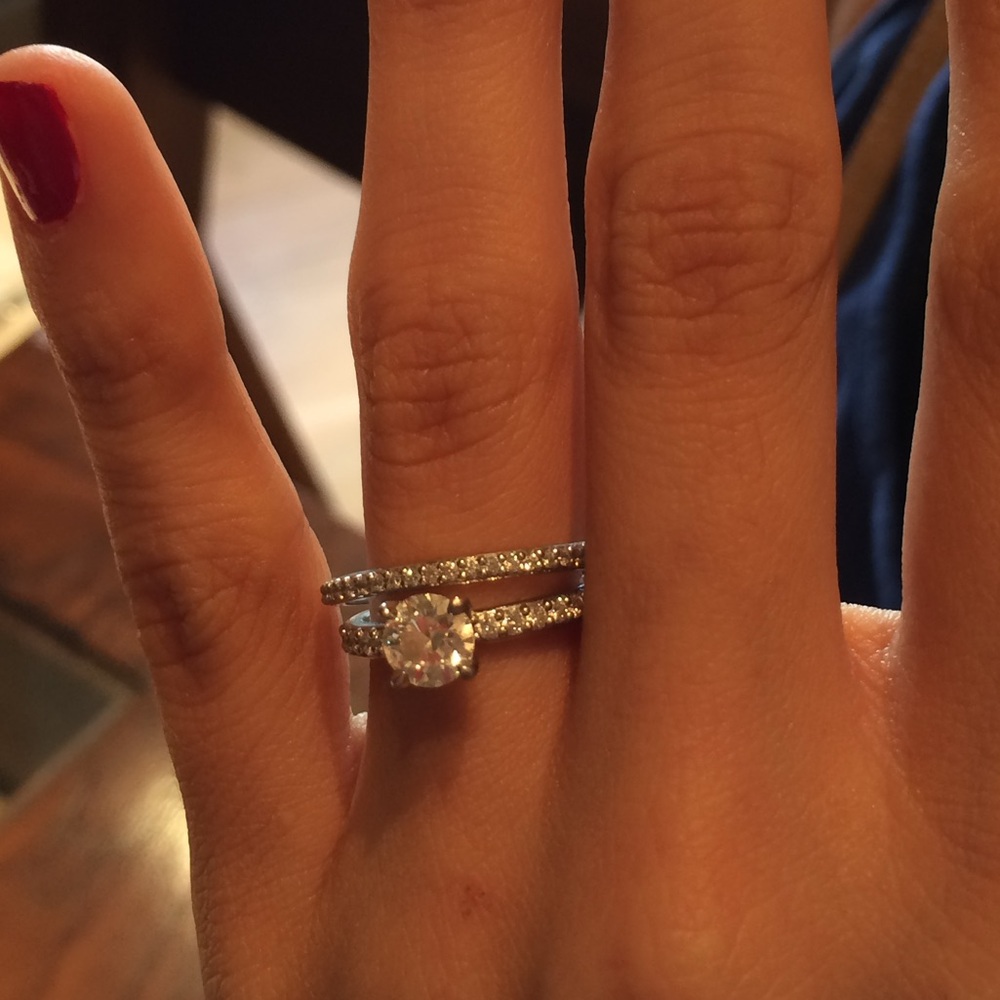 Ila -Avery Platinum Diamond Engagement Ring - Picture 4 of 5